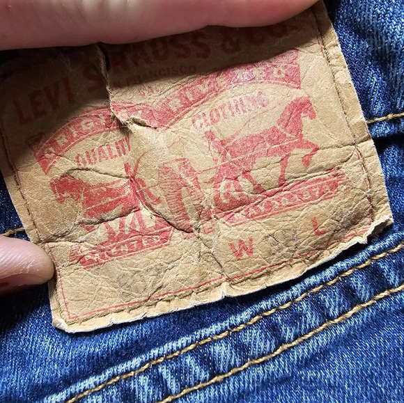 Levi's 502 Taper Dark Wash Jeans Size Men's 38x32 - Picture 13 of 13